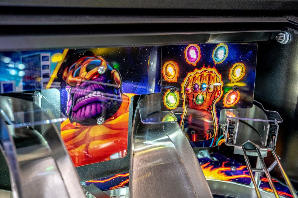 Pinball machine with Thanos and Infinity Gauntlet design