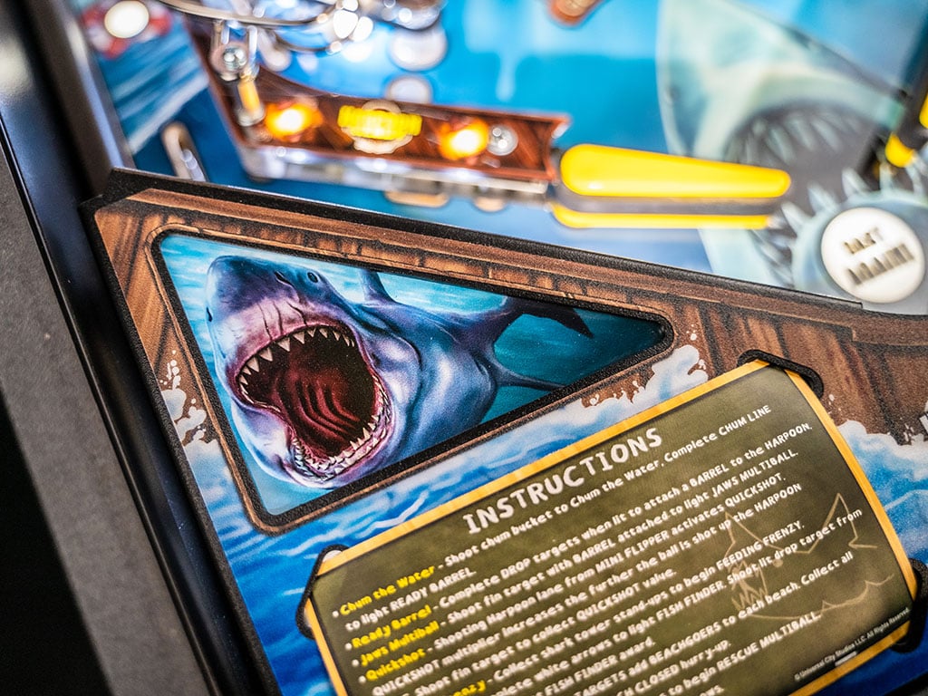 Jaws Premium Pinball Machine