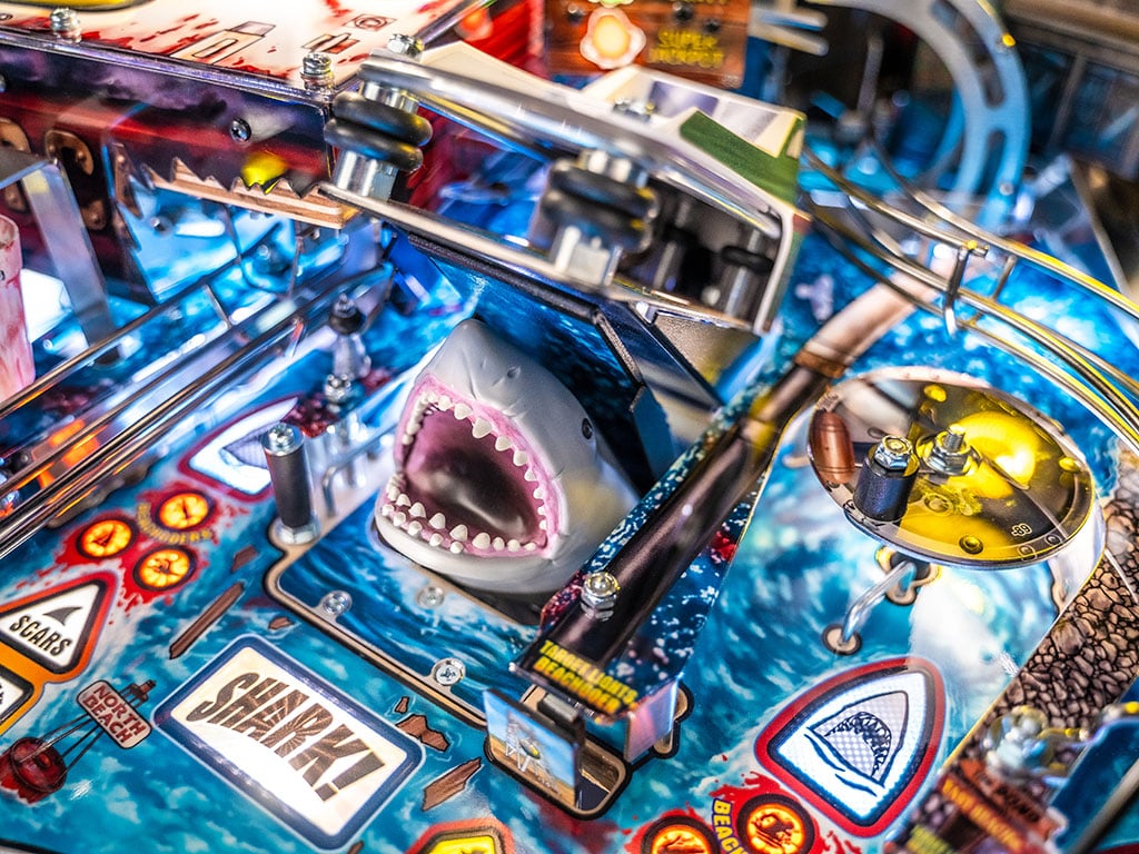 Jaws Premium Pinball Machine
