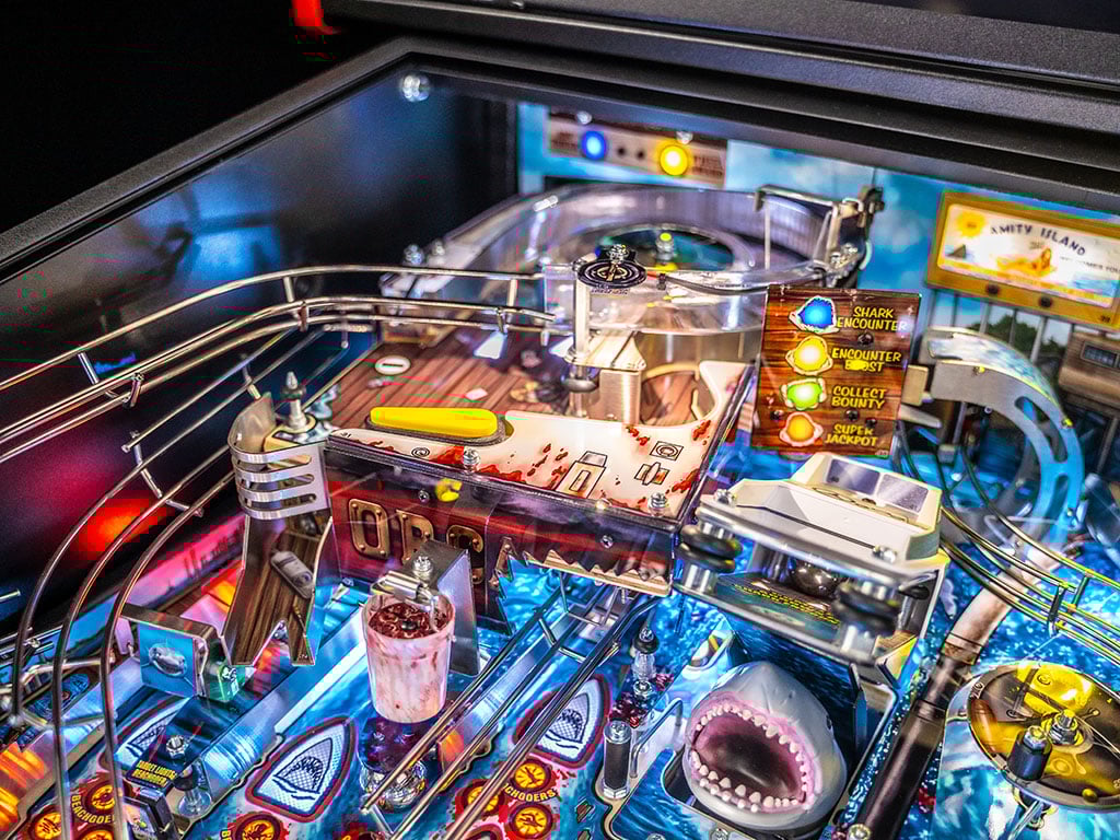 Jaws Premium Pinball Machine